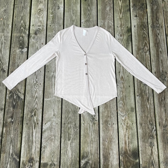 Top: H&M Light Beige Button Down Tie Waist Cardigan - Picture 2 of 11